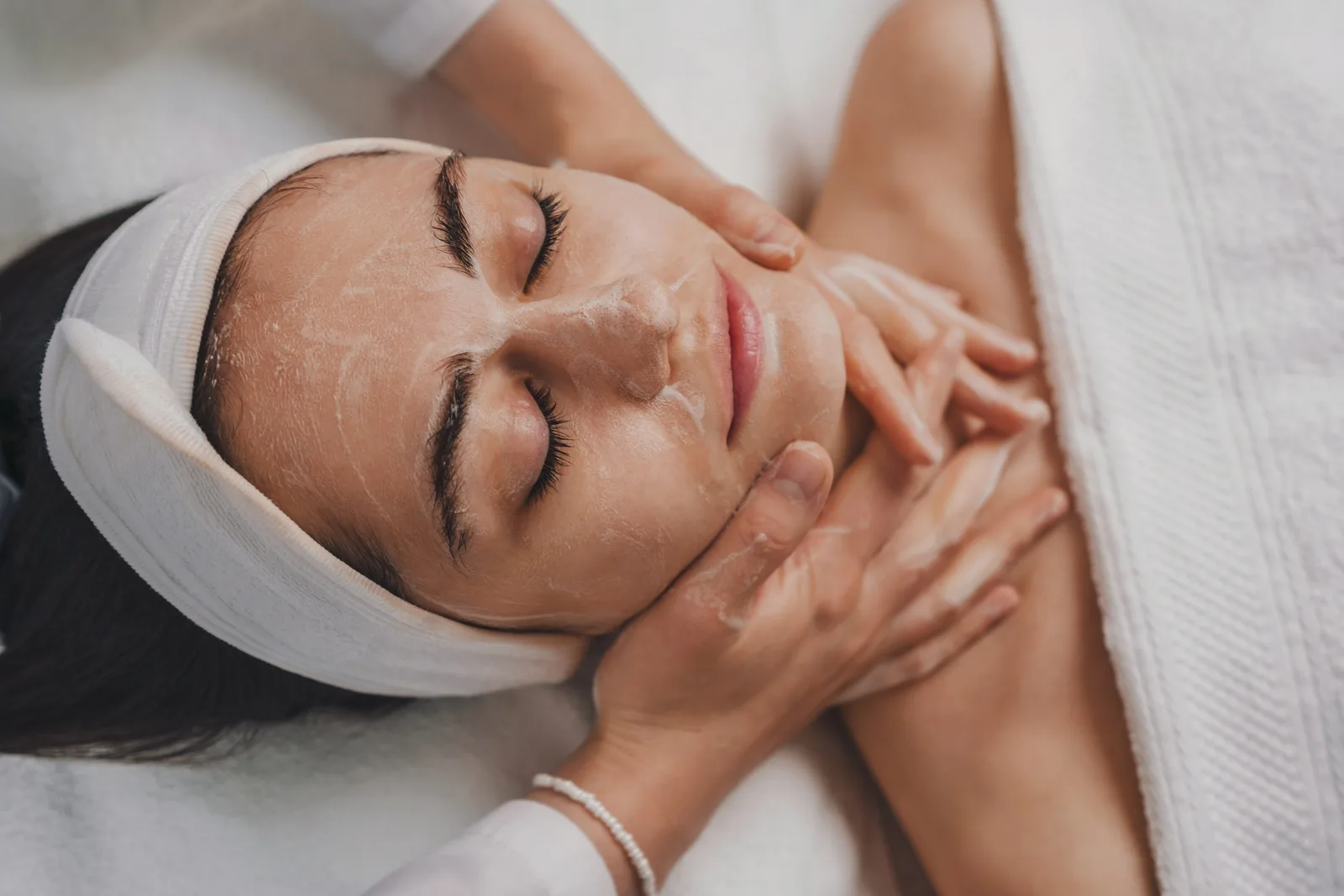 Anti-Aging Facials at Oxyderm Laser Clinic and Academy Edmonton